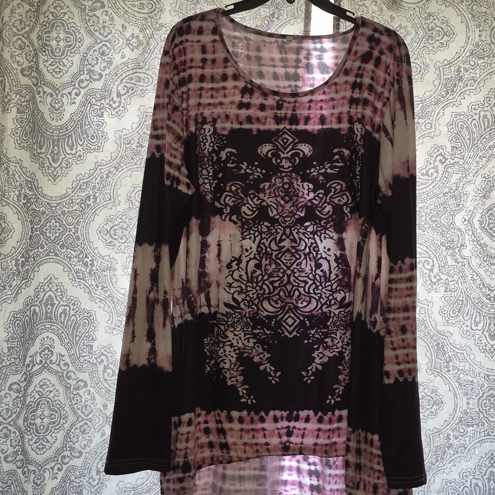 Elegant Black and Pink Women's Top